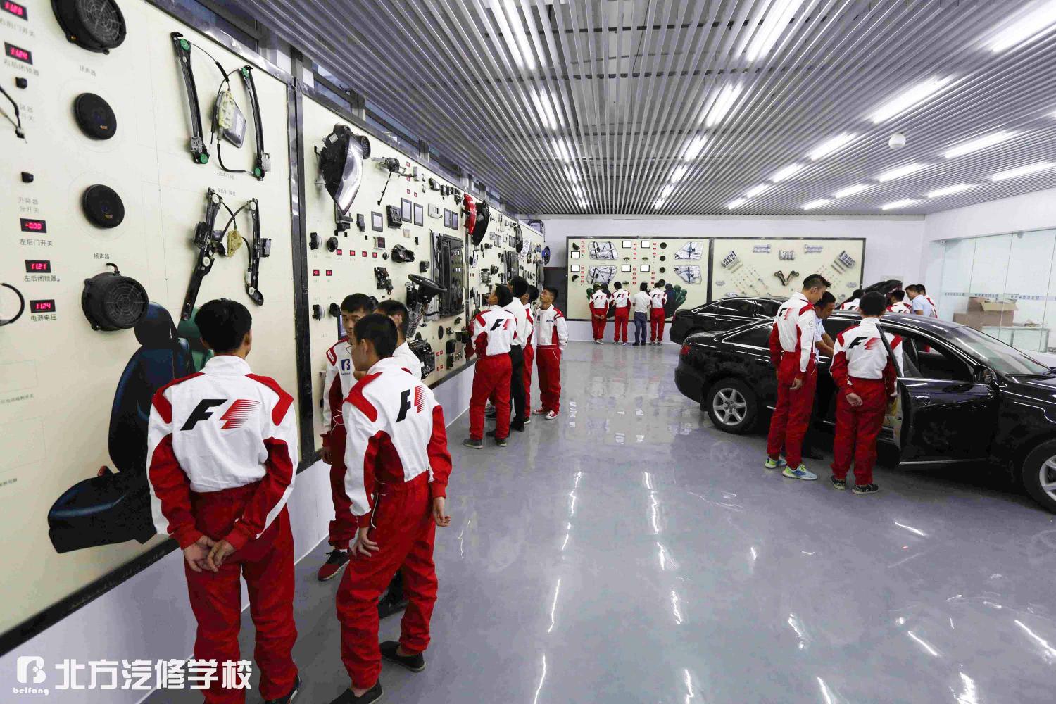 不放棄每位學(xué)生 用洪荒之力專注汽車教育