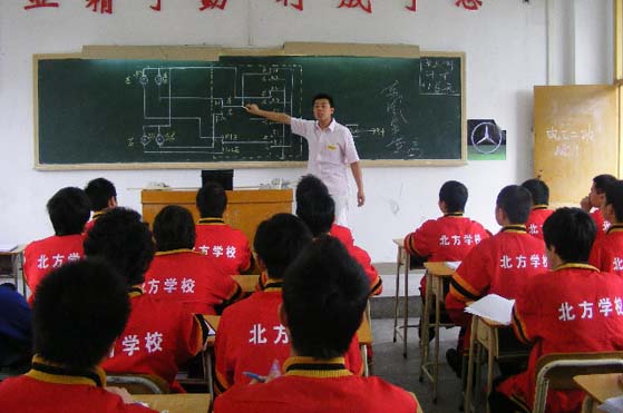 理論課是實踐課的基礎(chǔ)